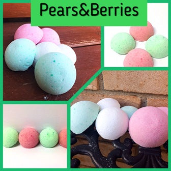 PEARS & BERRIES SHOWER STEAMER WITH NECKLACES FOR HER