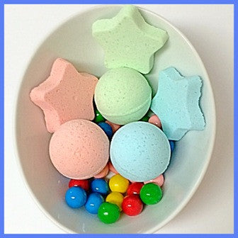 BUBBLEGUM, NECKLACE BATH BOMB - Jewelry Jar Candles